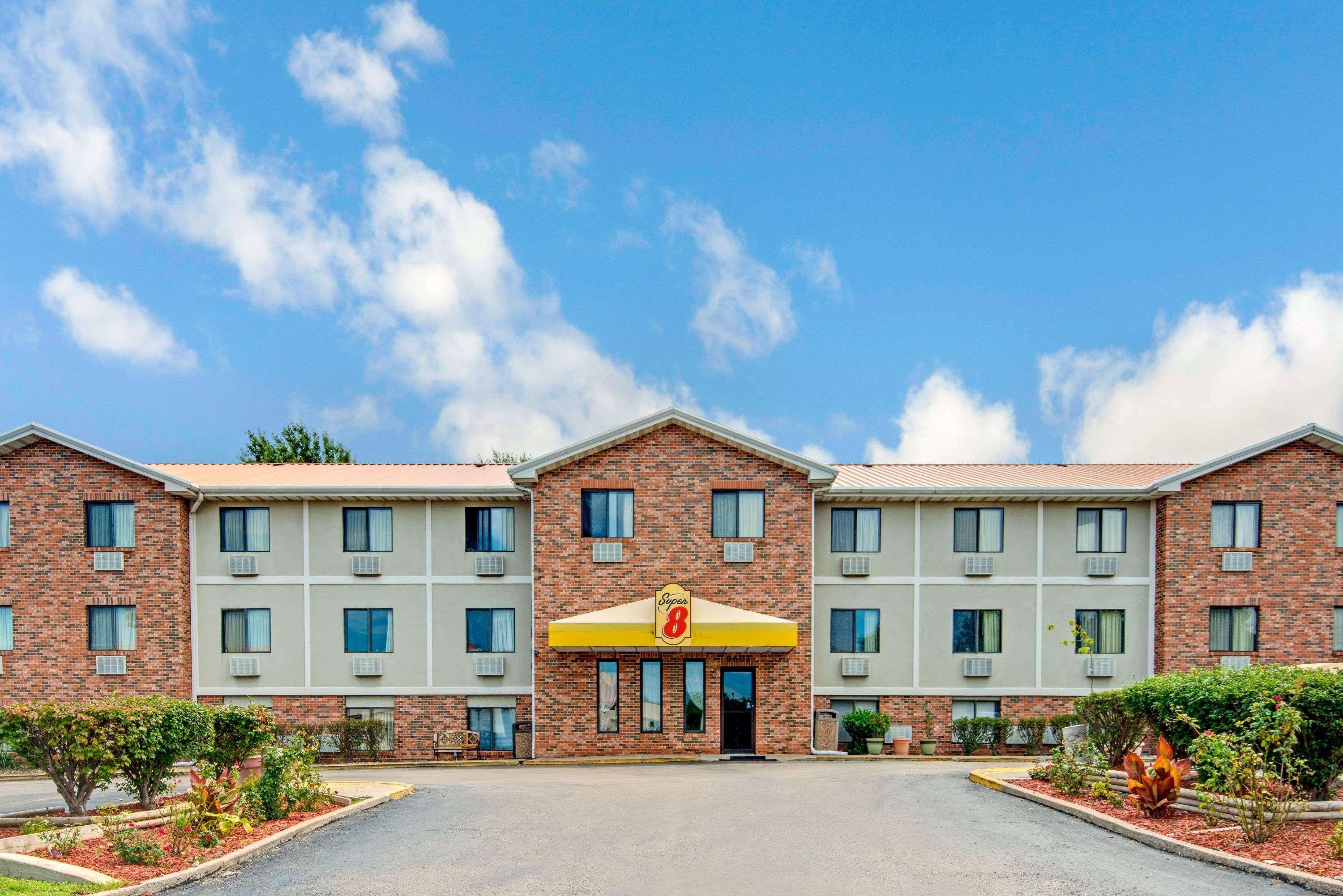 Super 8 By Wyndham Lenexa Overland Park Area/Mall Area Eksteriør bilde