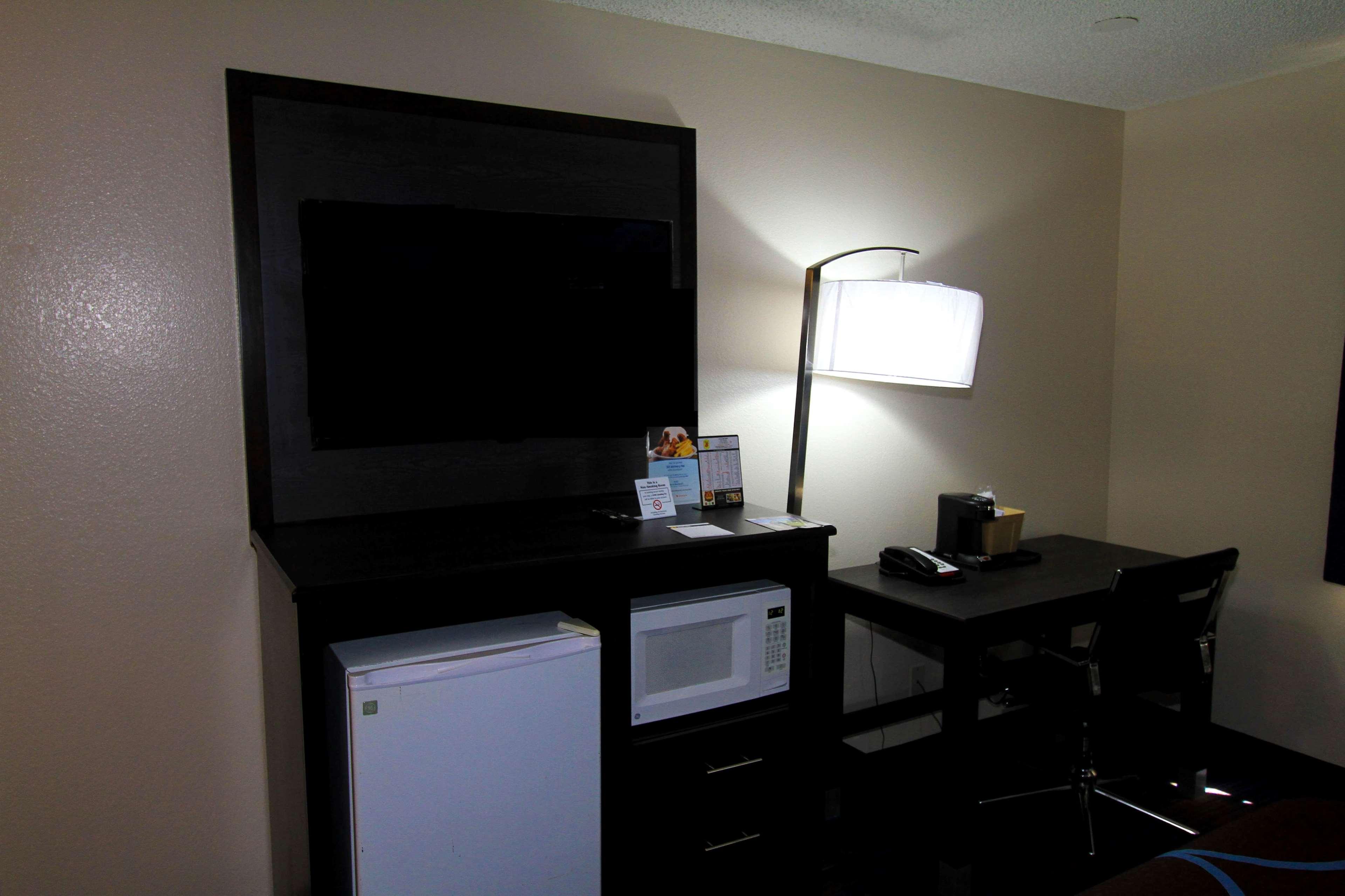 Super 8 By Wyndham Lenexa Overland Park Area/Mall Area Eksteriør bilde