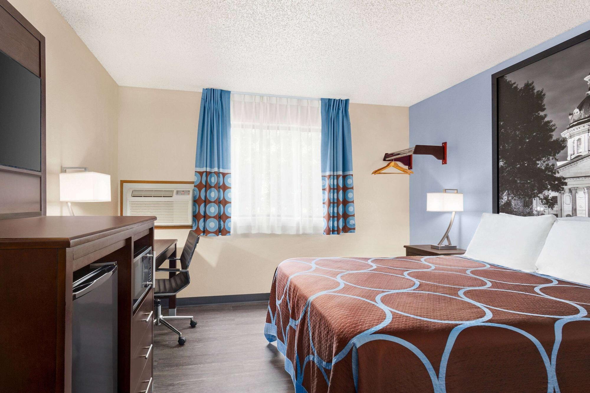 Super 8 By Wyndham Lenexa Overland Park Area/Mall Area Eksteriør bilde