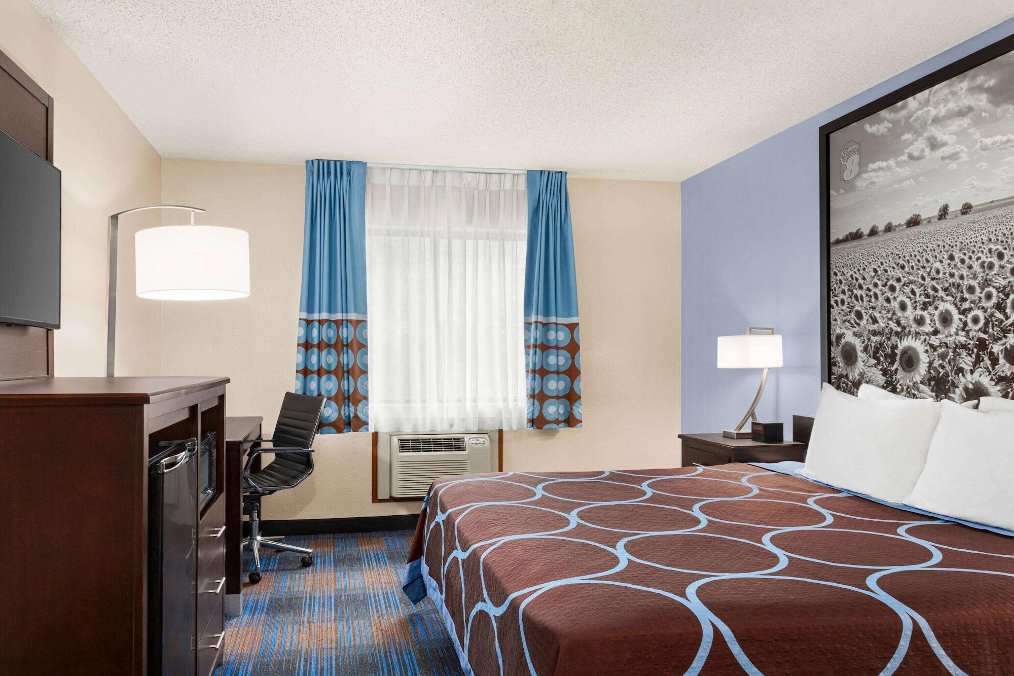 Super 8 By Wyndham Lenexa Overland Park Area/Mall Area Eksteriør bilde